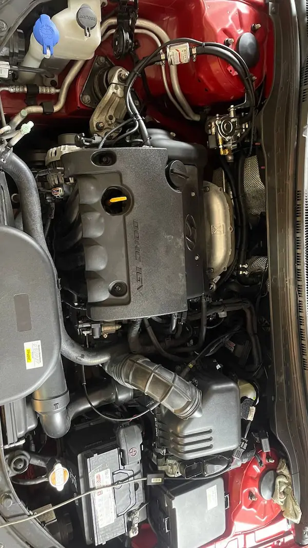 Встановлення ГБО на Hyundai i30 у Запоріжжі під капотом